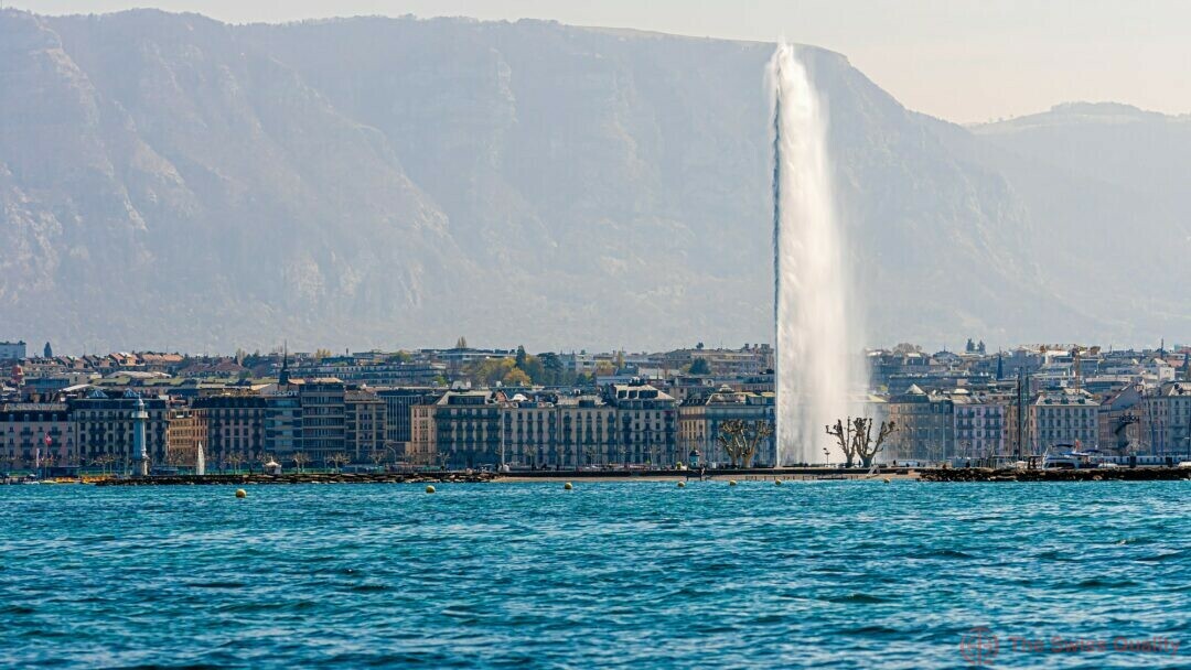 lake of geneva with its jet d