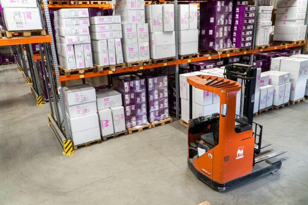 Revolutionizing Retail: The Role of Inventory Robotics