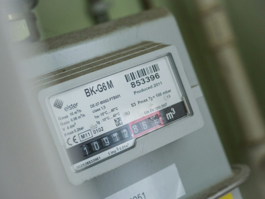 Maximizing Efficiency with IoT-enabled Smart Meters in Saudi Arabia and the UAE