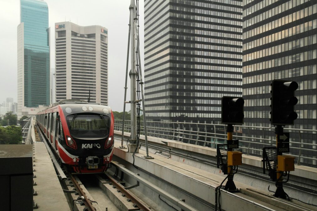 Urban Monorails in Business Cities