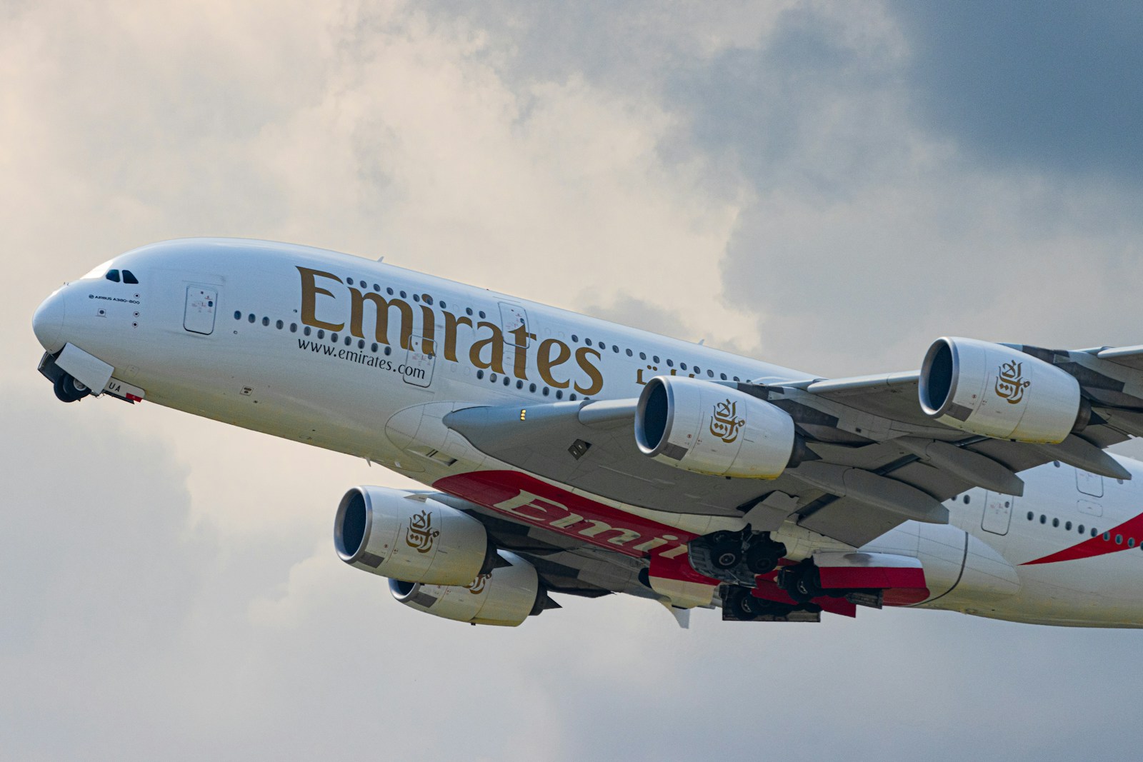 طيران الإمارات: شراكات محفزة للابتكار في قطاع الطيران