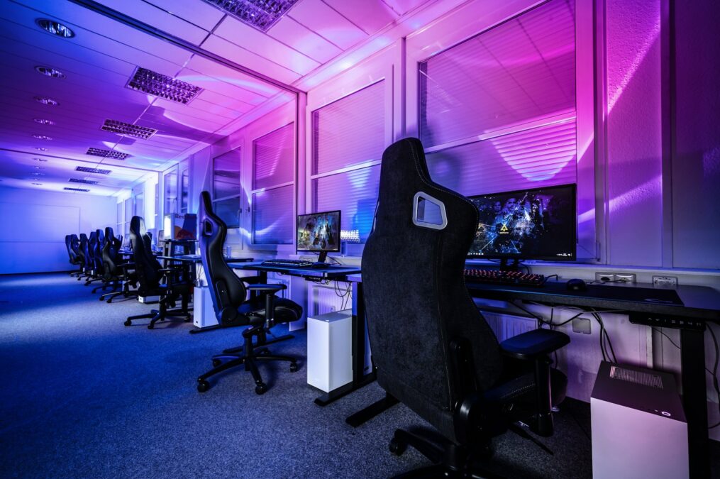 Esports Teams and Tech Collaborations: Pioneering Innovation in Saudi Arabia and the UAE